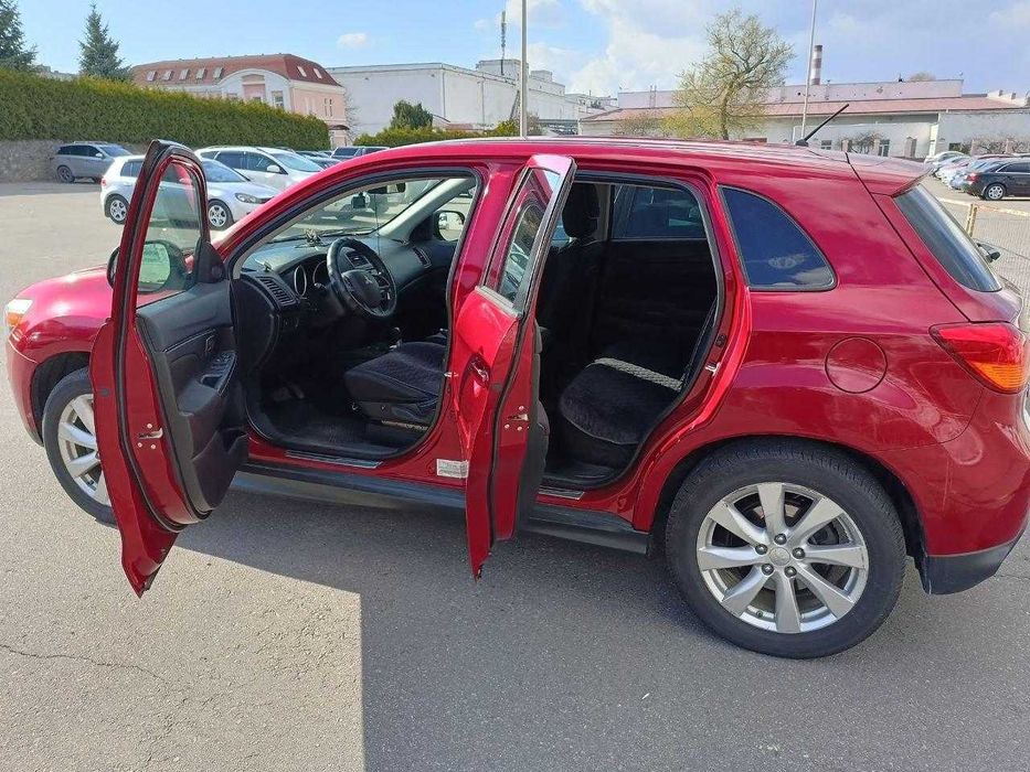 Продаю гарний кросовер!