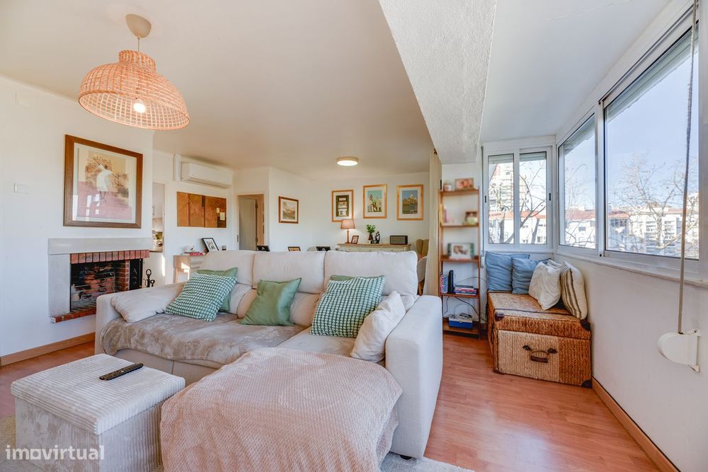 Apartamento T4 Transformado Em T3 | Varanda | Remodelado | Olivais — Olivais, Lisboa