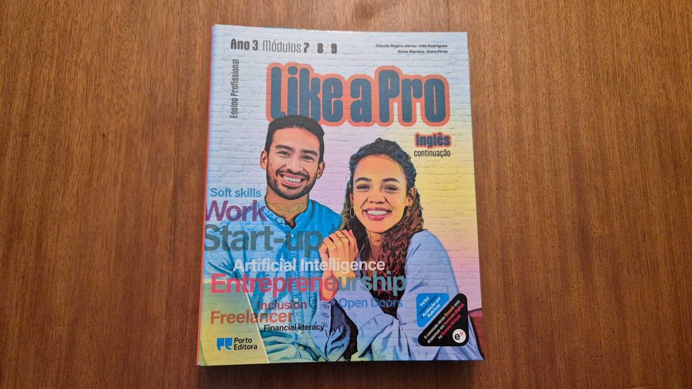 Vendo Dossier do Professor e Manual de Inglês LIKE A PRO, Ano 3 - Ens. Profissional Mód 7, 8, 9