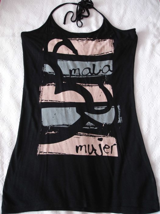 várias t-shirts tam. S