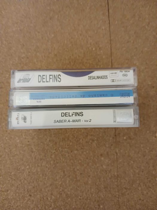 DELFINS / Cassetes Novas
