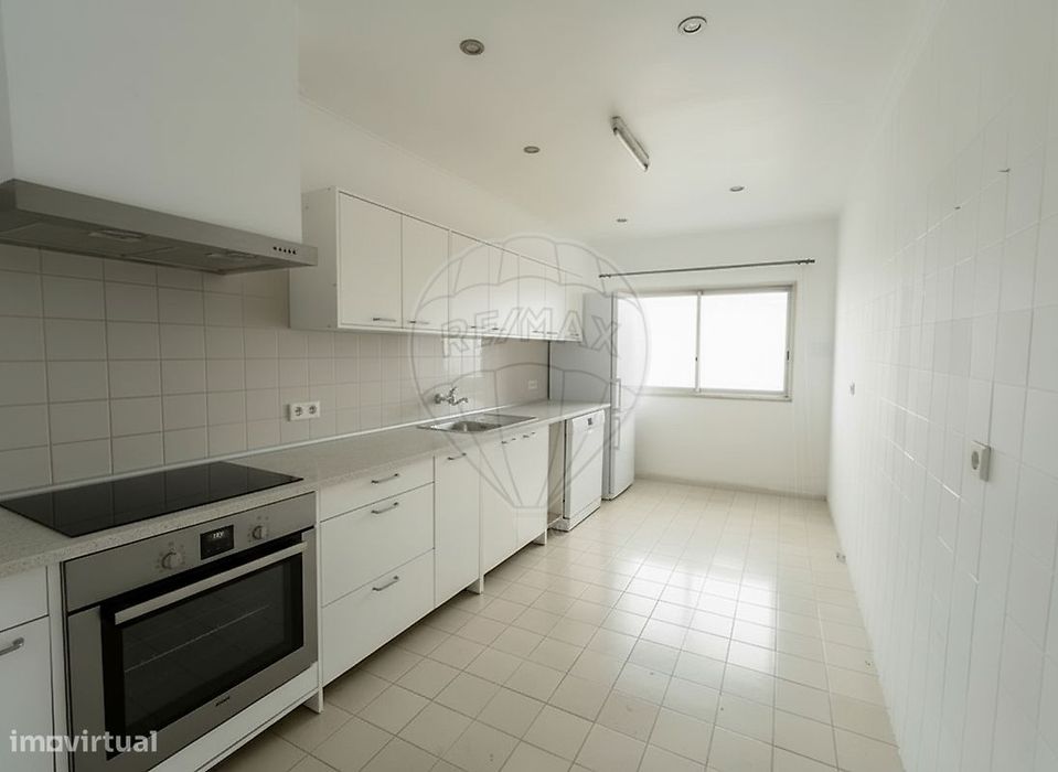 Apartamento T2 para venda — Agualva E Mira-Sintra, Lisboa
