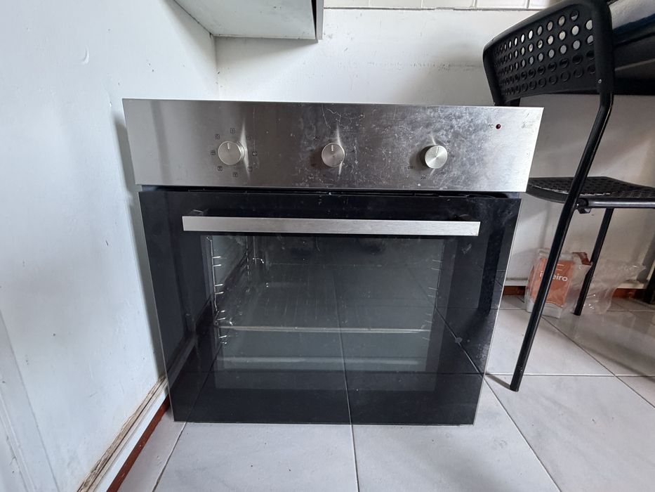 Vendo.  forno 60€