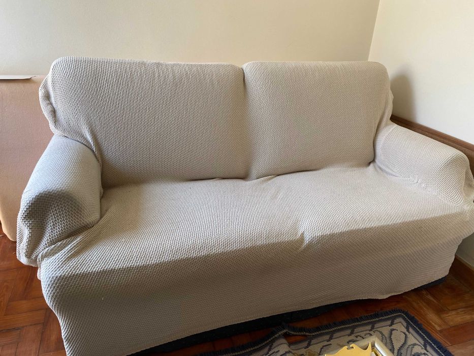 Sofá 2 lugares + 1 maple, como novos