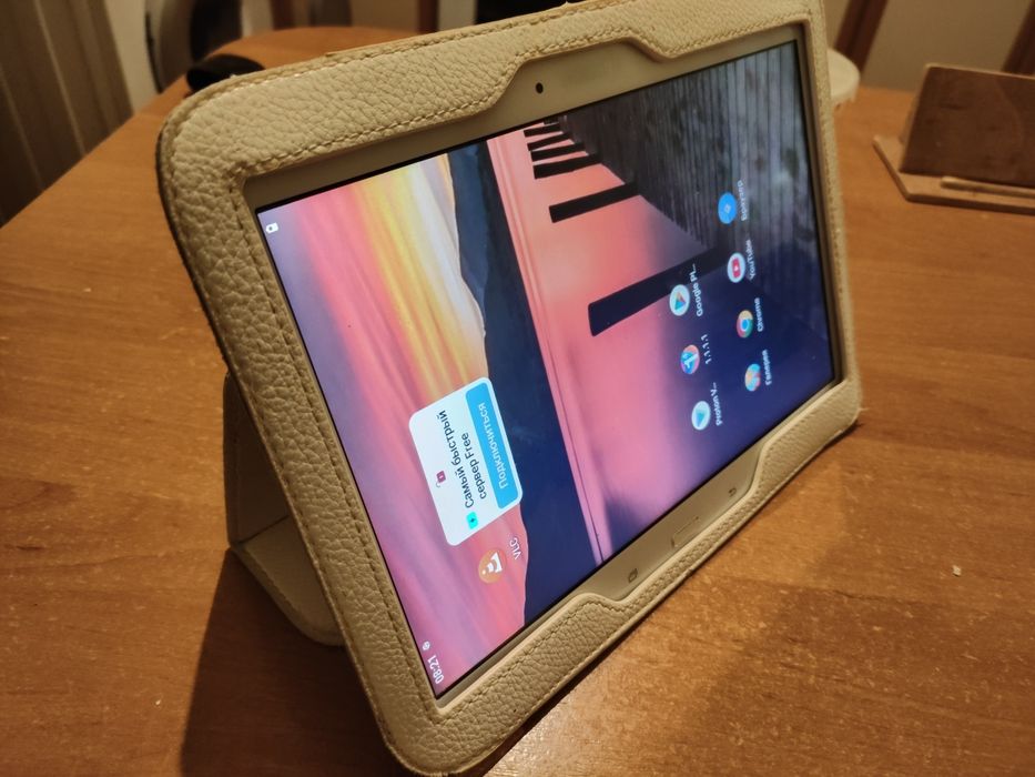 Планшет Samsung Galaxy Tab 4