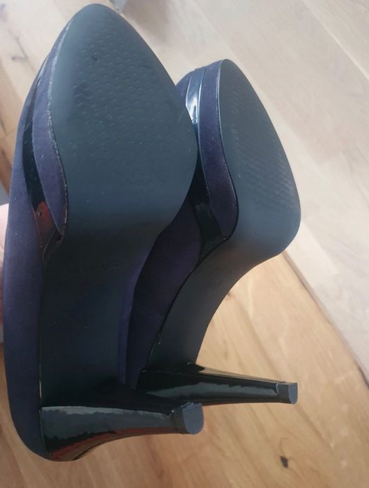 Quazi buty na obcasie