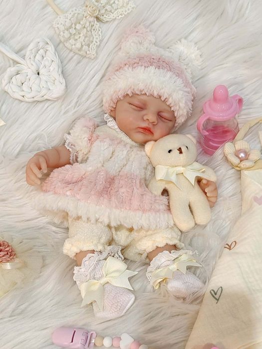 Lalka w typie reborn cała silikonowa z wyprawką prezent lala 30-33cm