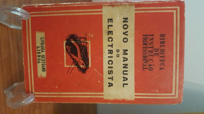 Novo Manual do Eletricista ( Livro com 60 Anos )