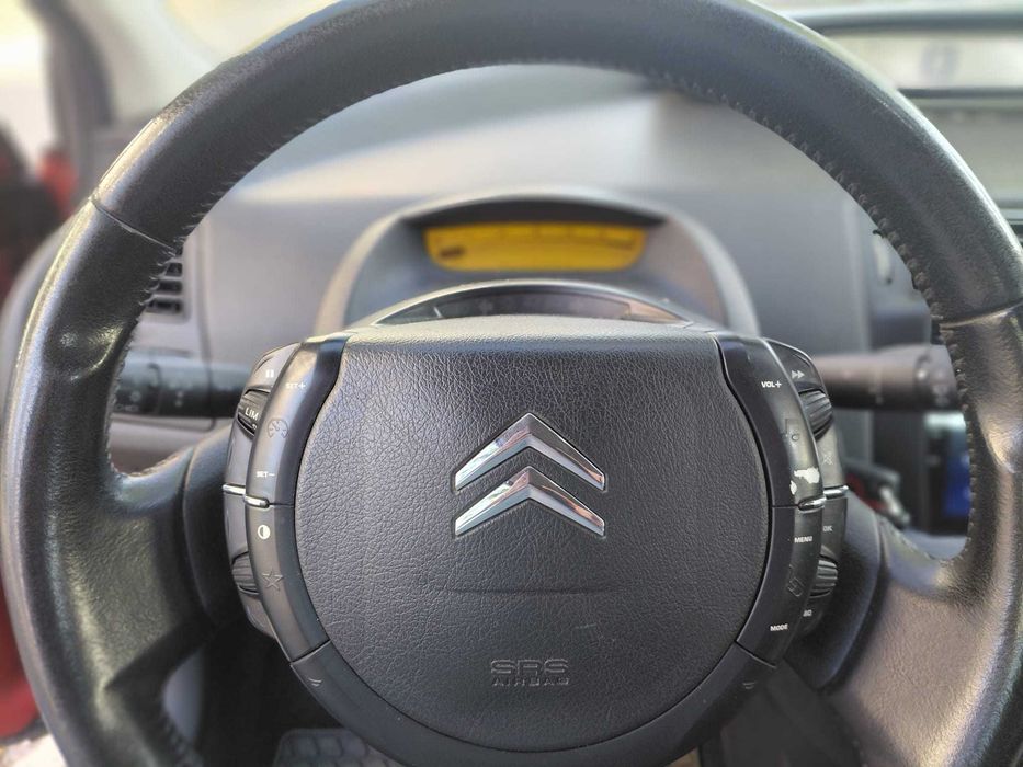Citroën C4 — fotografia 12
