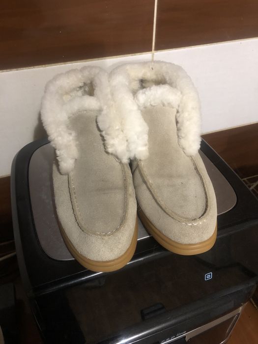 Зимові лофери з натуральноі замші та овчини.