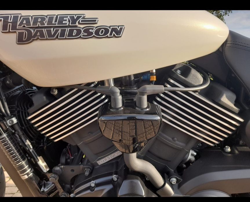 Harley davidson street 750