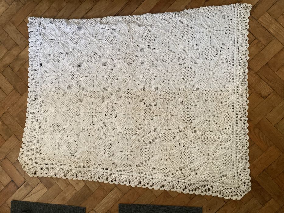 Uma colcha em croché feita à mão