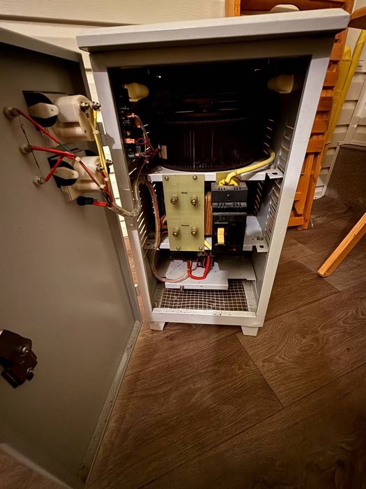 стабилизатор напряжения Rucelf 20Kva