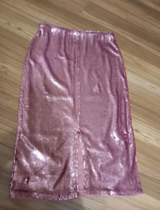 Святкова спідниця в пайєтки.