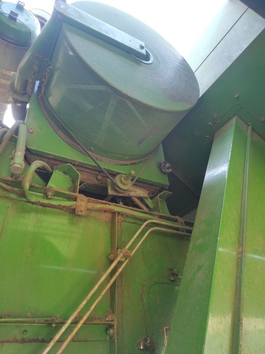 Комбайн JOHN DEERE 1042