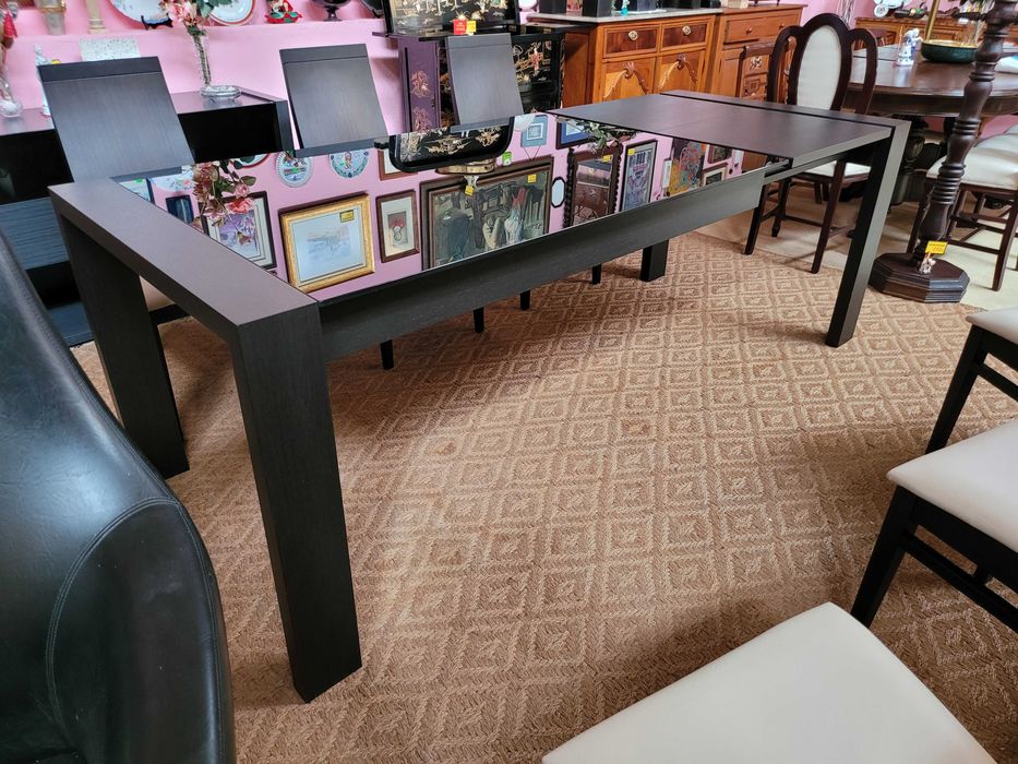Excelente mesa de sala - Extensível - Marca Antarte - óptimo