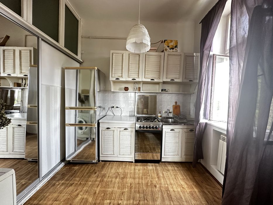 продаж 3 кімнатної квартири  в Р-Н ПАРКУ ШЕВЧЕНКА