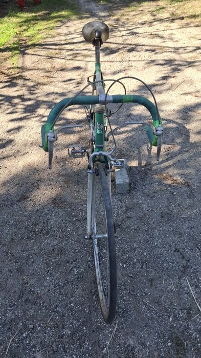 Bicicleta antiga de estrada pirineu