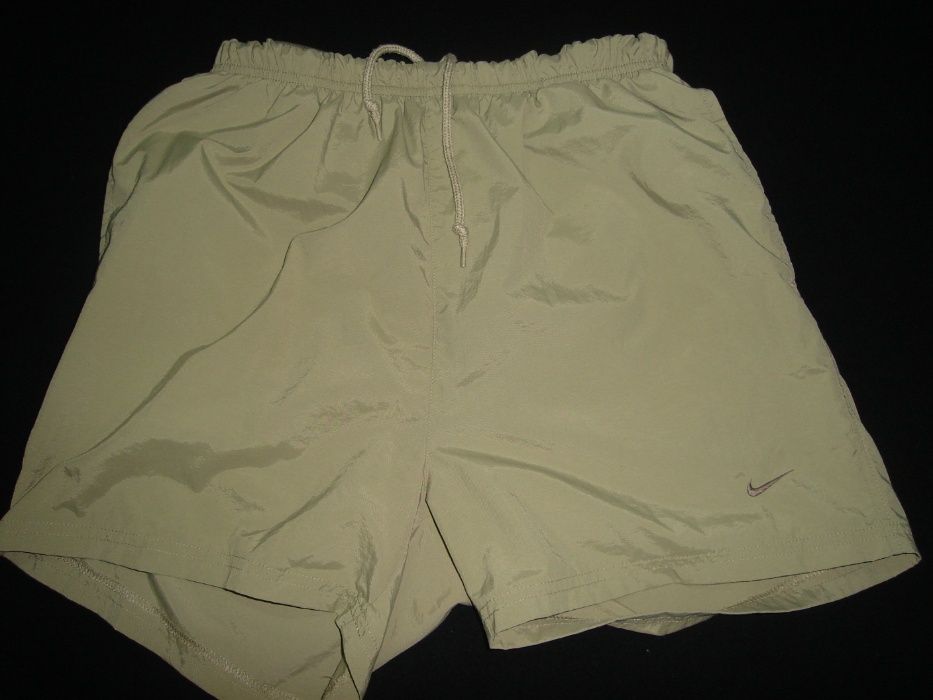 Calções e T-shirt licra surf