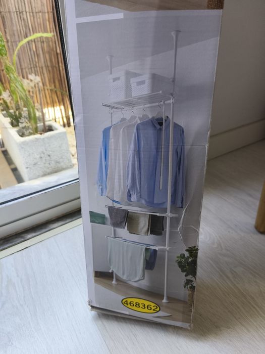 Guarda roupa telescópico novo ler anúncio
