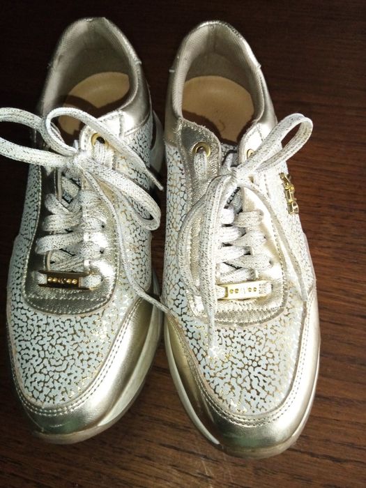 Sapatos de senhora (ténis)