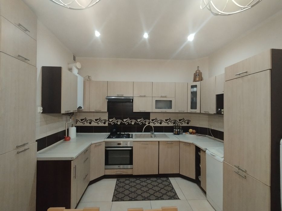 Meble kuchenne ze sprzętem AGD