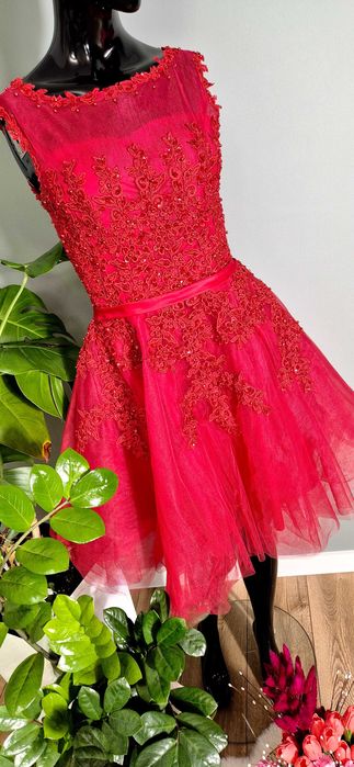 Elegancka rozkloszowana sukienka damska czerwona S 36 M 38 koronkowa