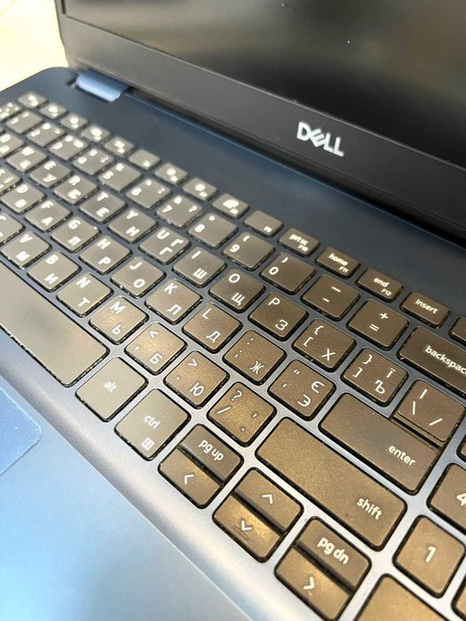 Ноутбук Dell Inspiron