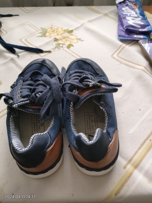 Buty chłopięce typu trampki