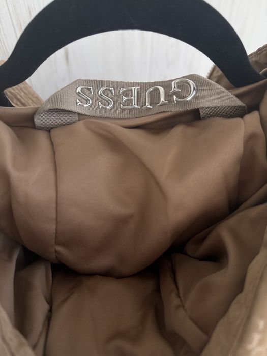 куртка GUESS практически новая