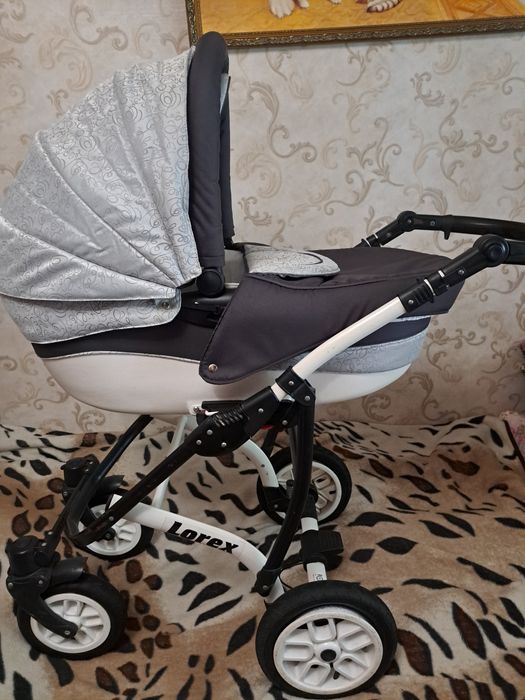 Продам коляску LOREX