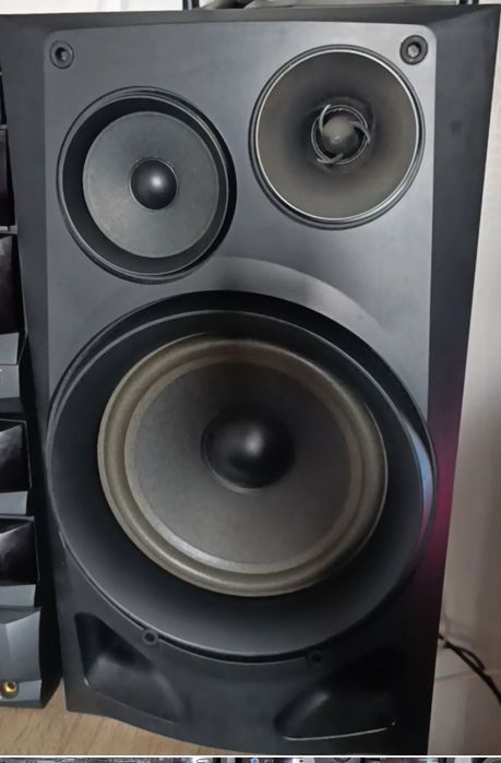 Топовый муз центр фирма lg ffh686 мощный все работает!!! В хор сост . 2*70w6om/440w
