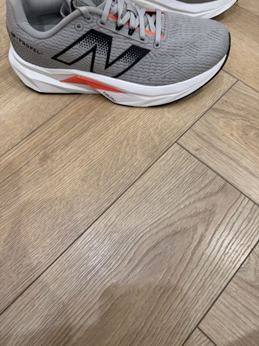 New Balance FuelCell Propel v5 rozmiar 42 26.5cm