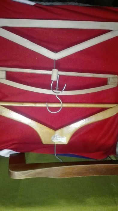 Вешалки для одежды