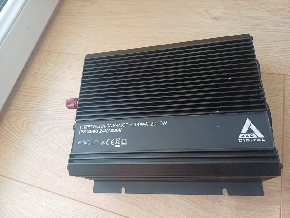 AZO Digital Samochodowa przetwornica napięcia 24 VDC / 230 VAC IPS-2000 2000W