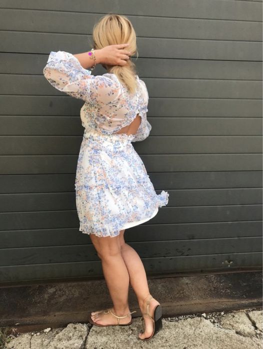 Sukienka kwiatki święta zwiewna plecy Zimmerman piękna tanio rozenek