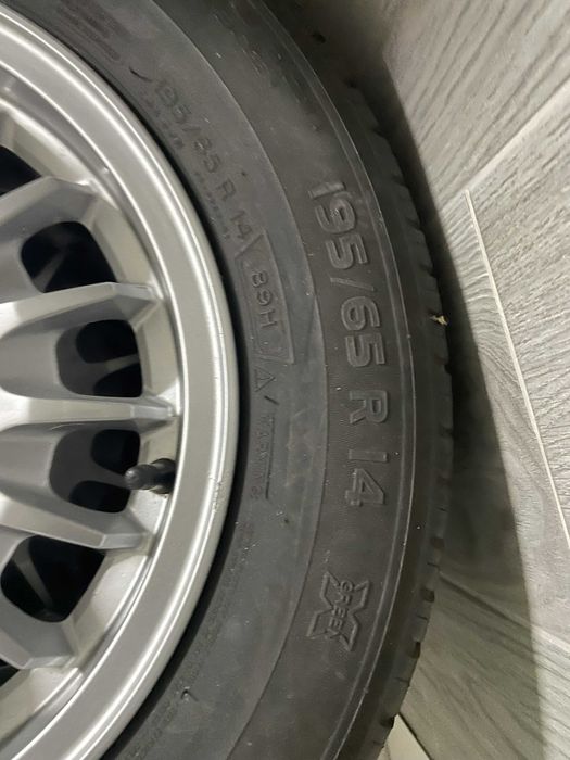 4x Jantes BMW E30 14" Carica Bottletop com 4 pneus Michelin