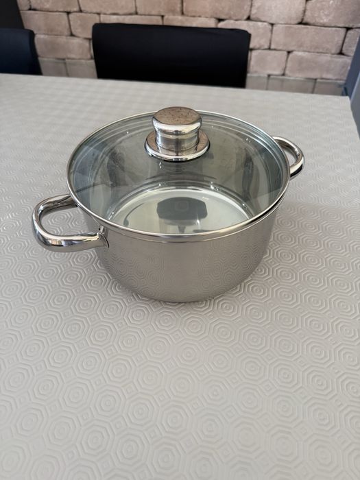 Trem de cozinha novo