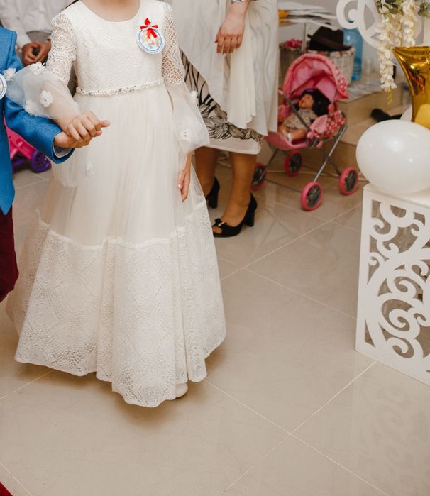 Нарядне плаття для дівчат