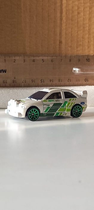 Ford escort rally 2015 hot wheels