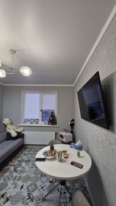 Срочно! ЭКС  1но комнатная на Сахарова с  ремонтом мебелью  за 48 500