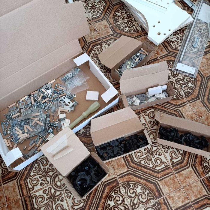 IKEA - Sobras / Peças Diversas / Ferragens- Peças de cozinha