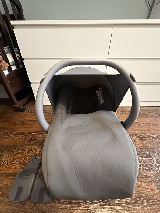 Автокрісло Anex у сірому кольорі