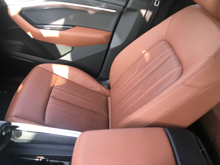 AUDI E-TRON Premium Plus