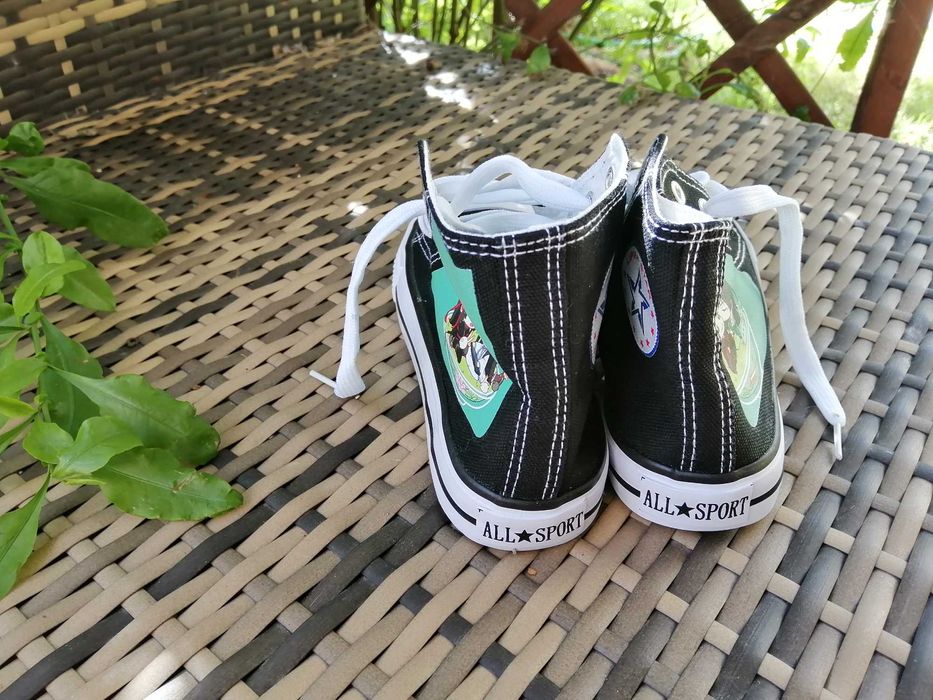 Sapatilhas de cano alto novas