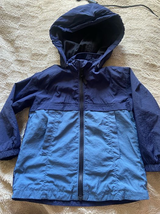 Курточка-вітровка