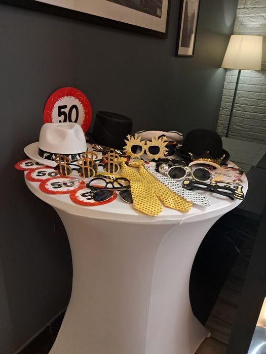 Fotobox, fotobudka 360, telefon życzeń, ścianki balonowe