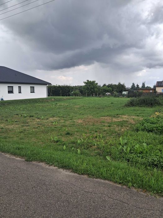 Działka budowlana na sprzedaż Pniówek – idealna pod dom! 1000 metrów