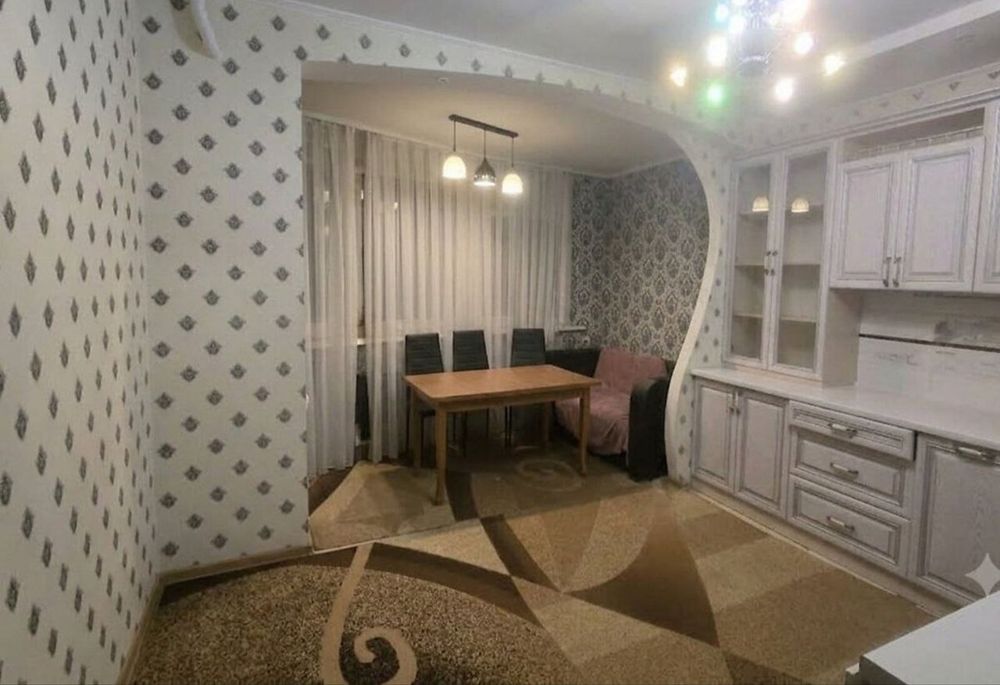 Продам 1к квартиру на Виставці