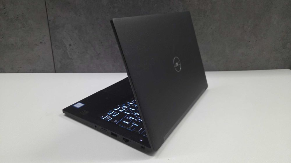 MOCNY Dell Latitude 7390 i7 8650U ram 16GB dysk 256SSD FHD IPS Laptop